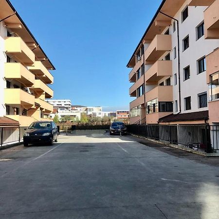 Râmnicu Vâlcea Garsoniera- Bulevard Dem Radulescu מראה חיצוני תמונה