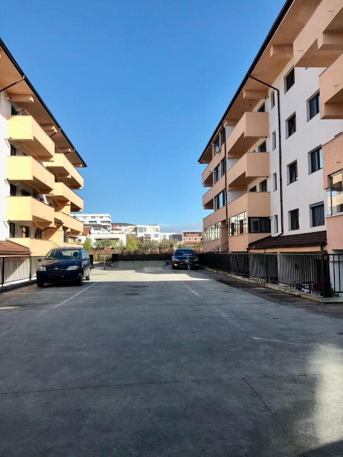 Râmnicu Vâlcea Garsoniera- Bulevard Dem Radulescu מראה חיצוני תמונה